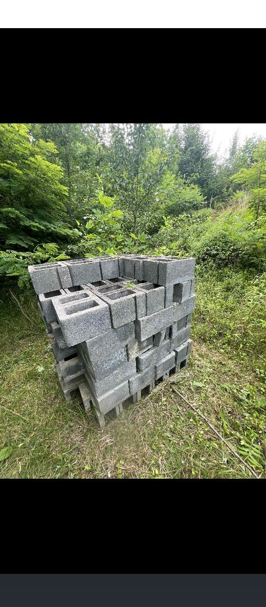 8x6x12 Cinder Blocks