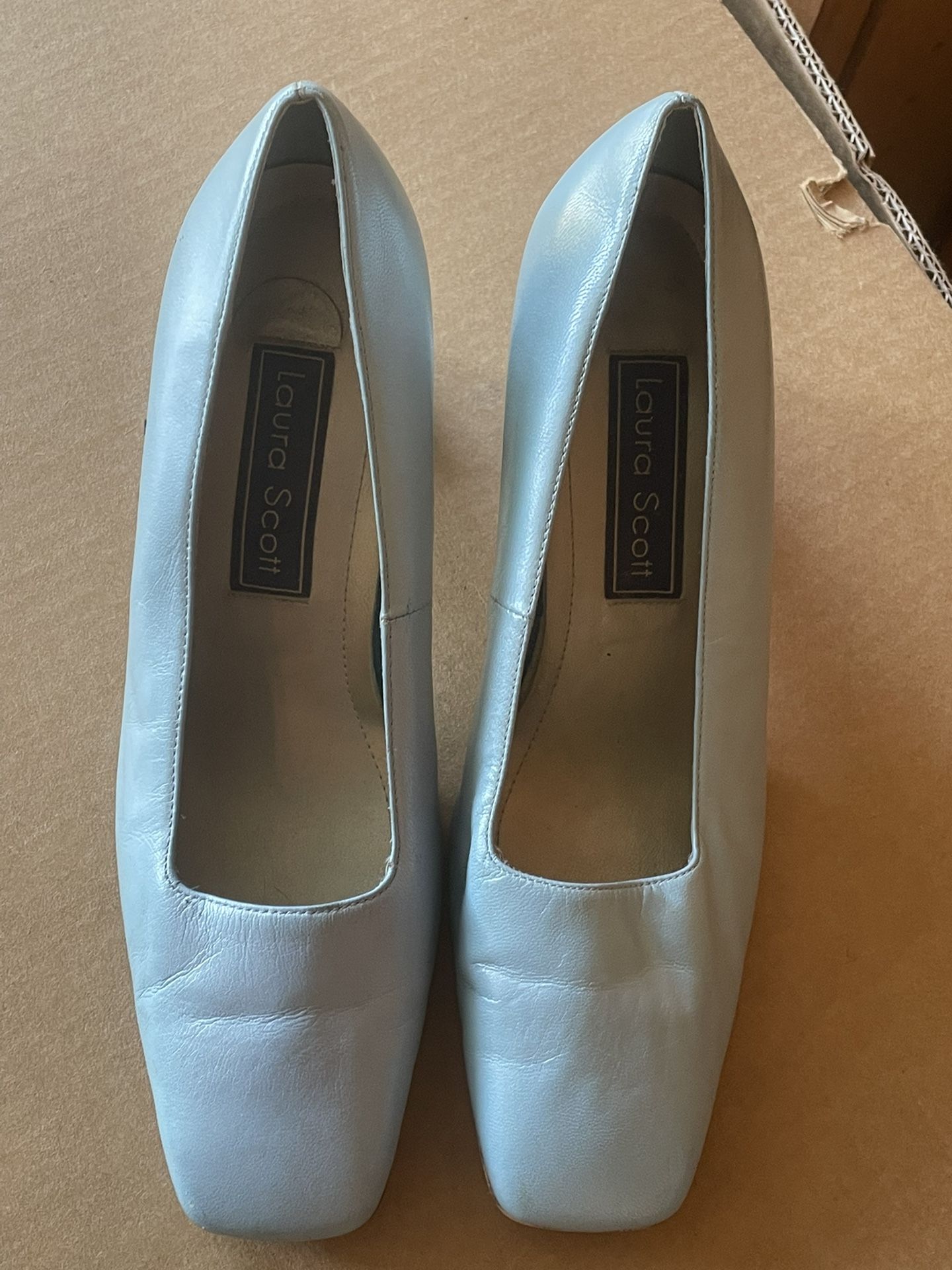 Woman's Laura Scott heels Selina Powder Blue size 8