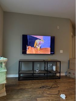 Samsung 65” 4K UHD Smart TV (UN65TU7000) - Excellent Condition - $300