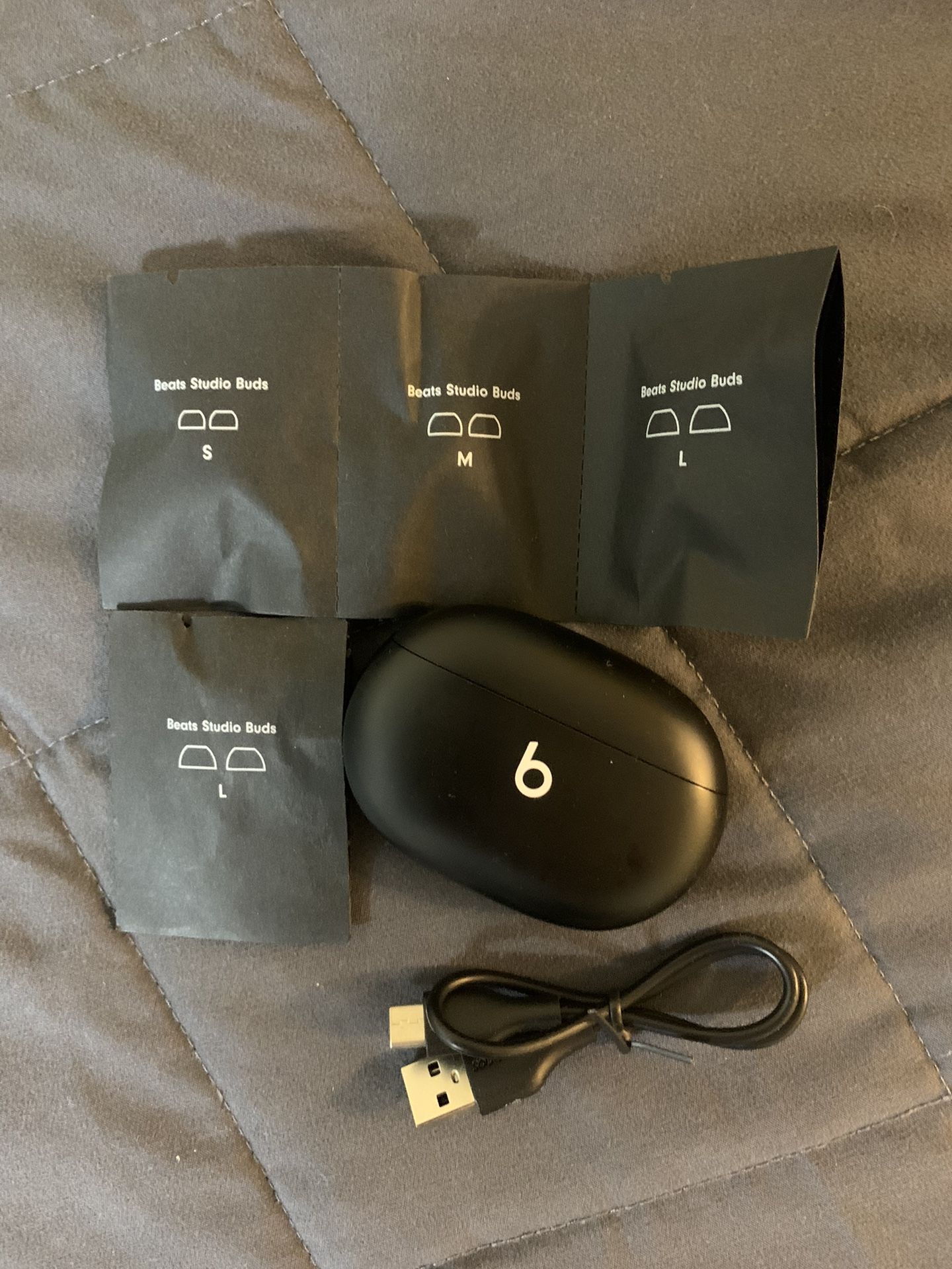 Beats Studio Buds