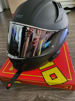 Built motorcycle helmet