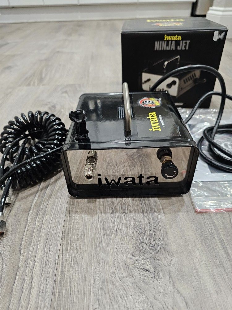 Iwata Ninja Jet 110-120V Airbrush Compressor