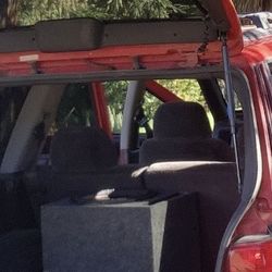 12 inch ported subwoofer box & 800 watt pioneer bass amplifier 
