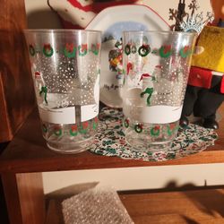 Clean And Very Cool Christmas Cups