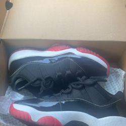 Air Jordan 11 Retro 11 Low 9.5