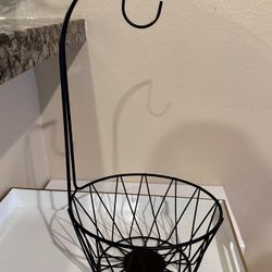 Metal Fruit Basket With Banana Hanger