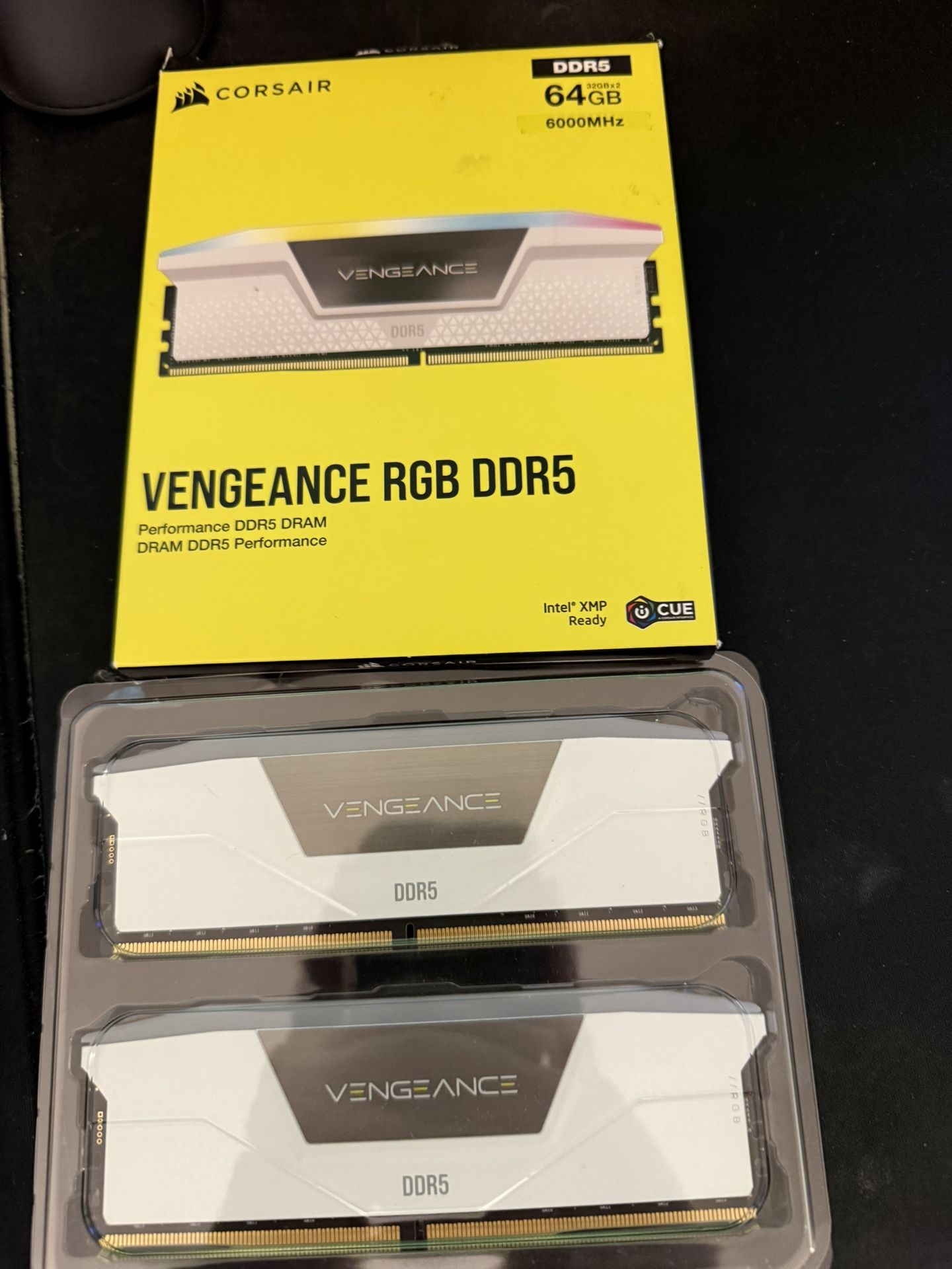 Corsair White 64 GB RGB RAM (2x 32GBs) 