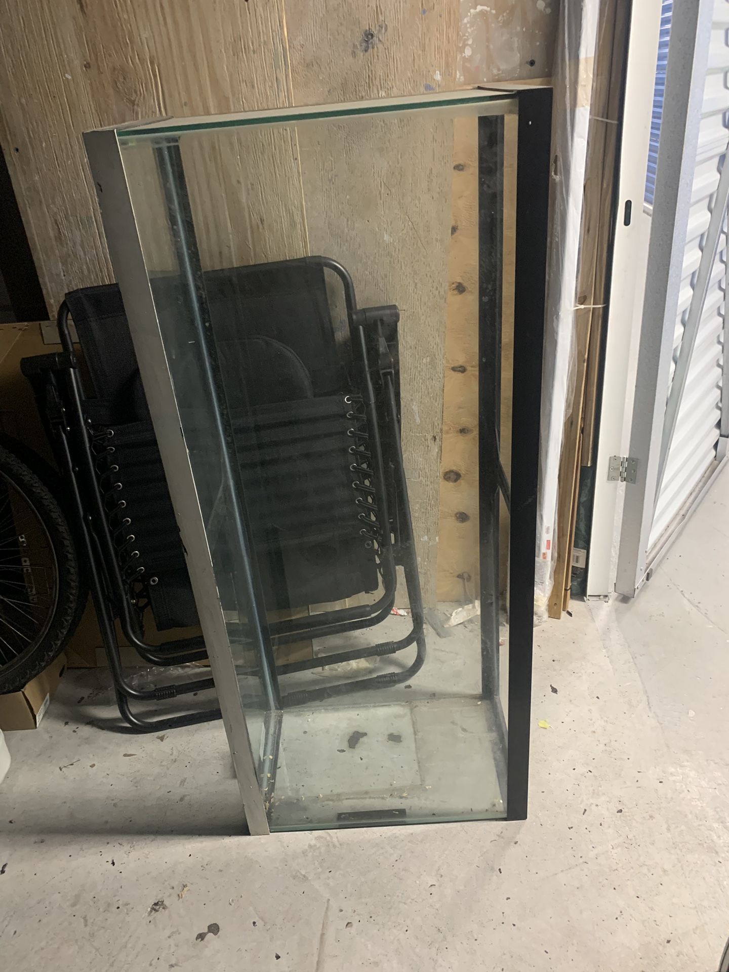 Fish tank