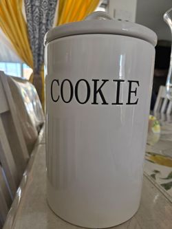 Beautiful container for biscuits, new Beautiful container for biscuits, new