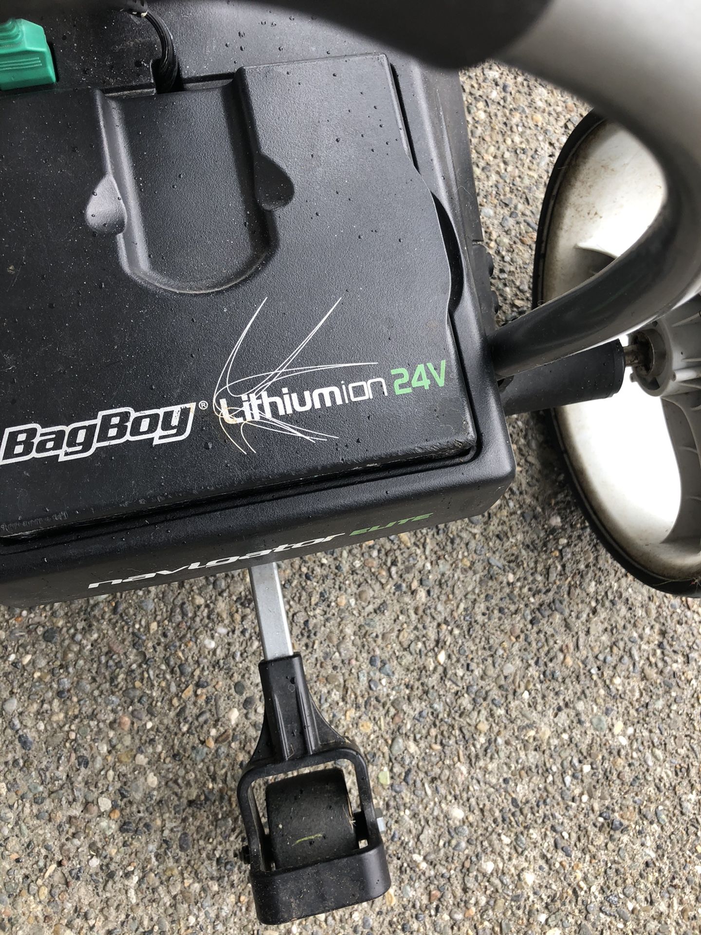 Bag Boy Navigator elite electric pull cart with remote control for Sale