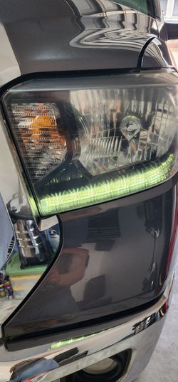 Toyota Tundra Headlight LEDRight & left oem