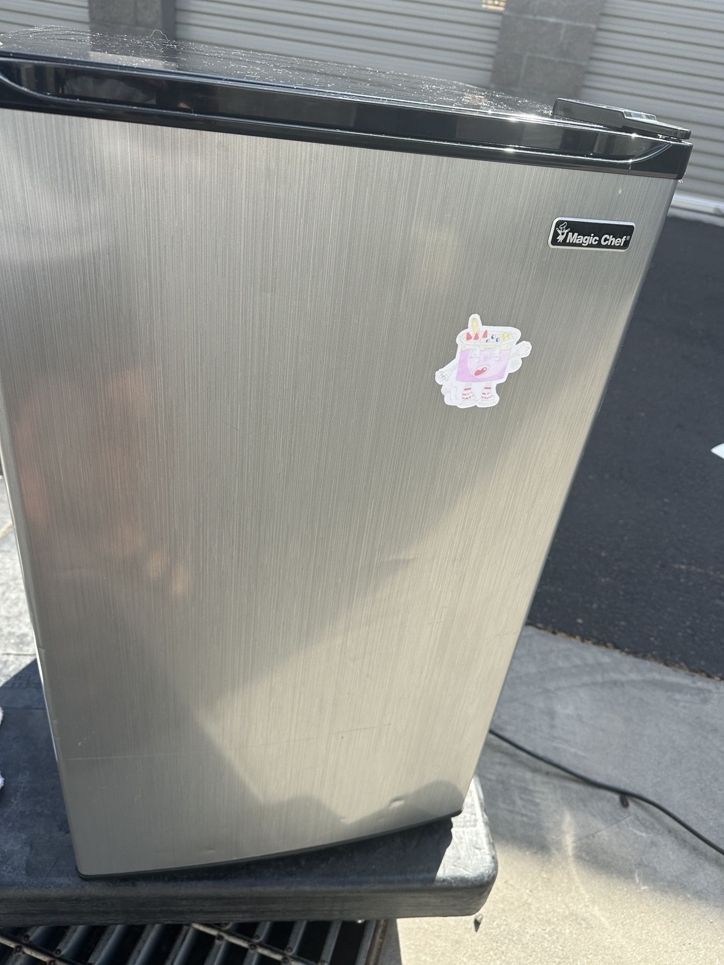 Magic chef Fridge 
