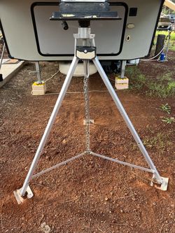 Tripod Stabilizer for Hitch