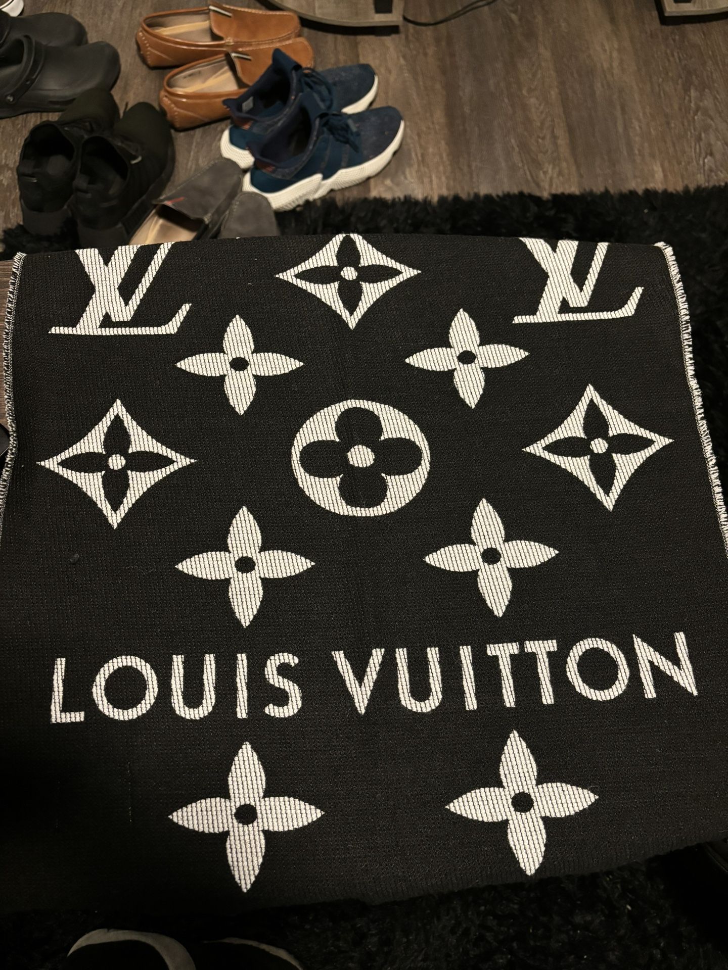 Louis Vuitton Cashmere Scarf Black