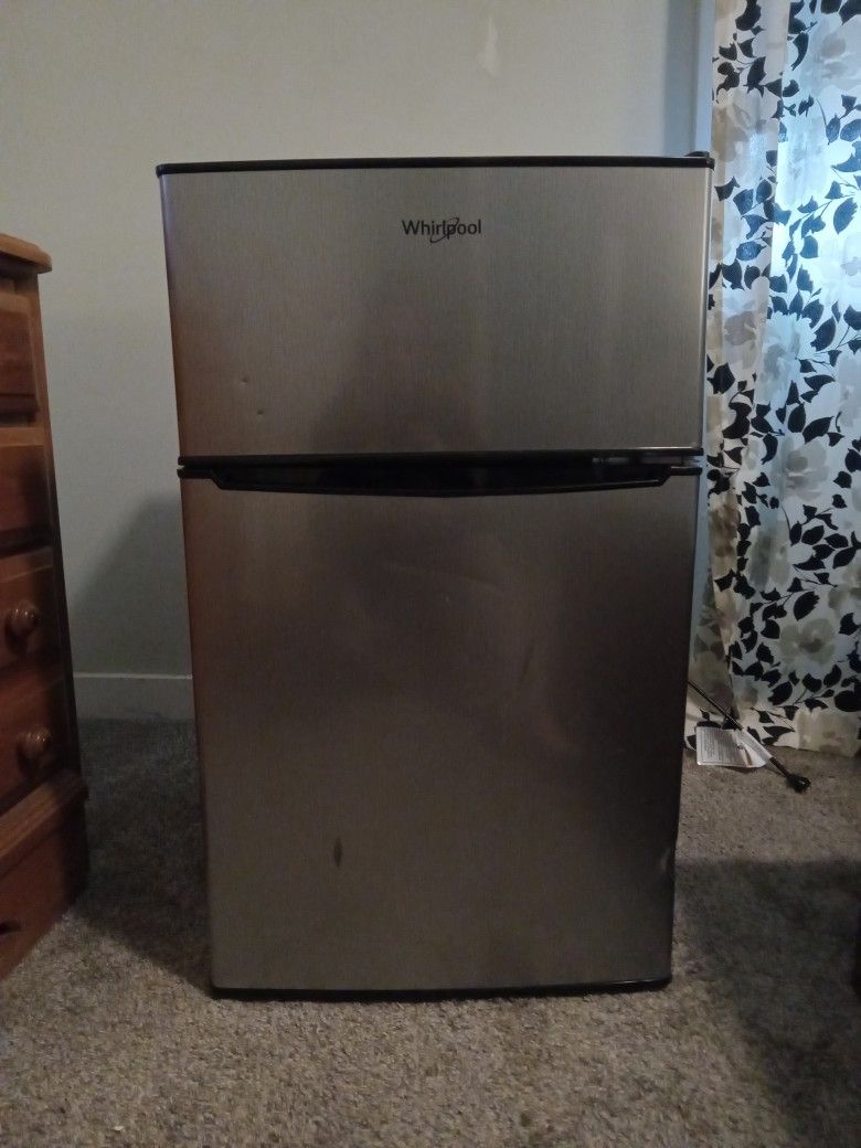 Whirlpool Mini Fridge
