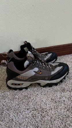 Nike ACG hiking shoes Men’s Size 10.5