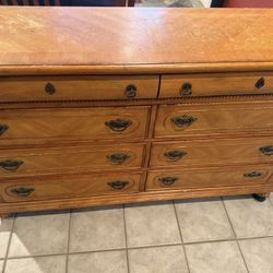 8 Drawer Dresser 