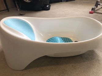 Baby bathtub
