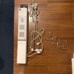 Bungee Over The Door Towel Hanger