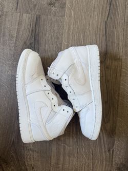 White Jordan Size 4.5y