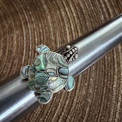 Vintage abalone  sterling silver  turtle ring