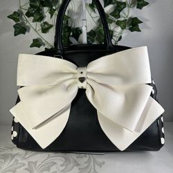 Betsey Johnson Big Bow Wagon Satchel