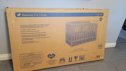 NEW WHITE 4 in 1  BABY CRIB WITH MATTRESS