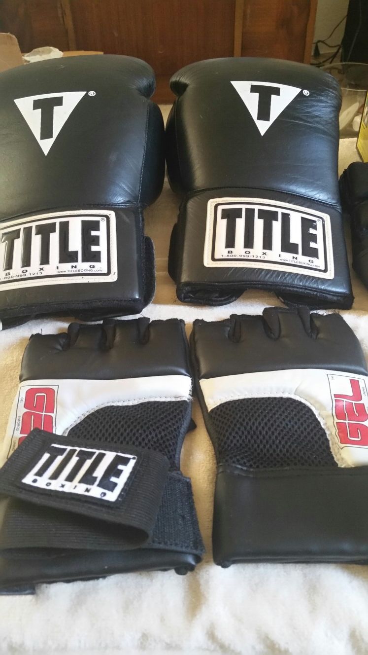 Title Boxing MMA Gloves Chuck Norris Gants for Sale in Downey