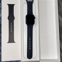 Brand New Apple Watch Series 5 40mm