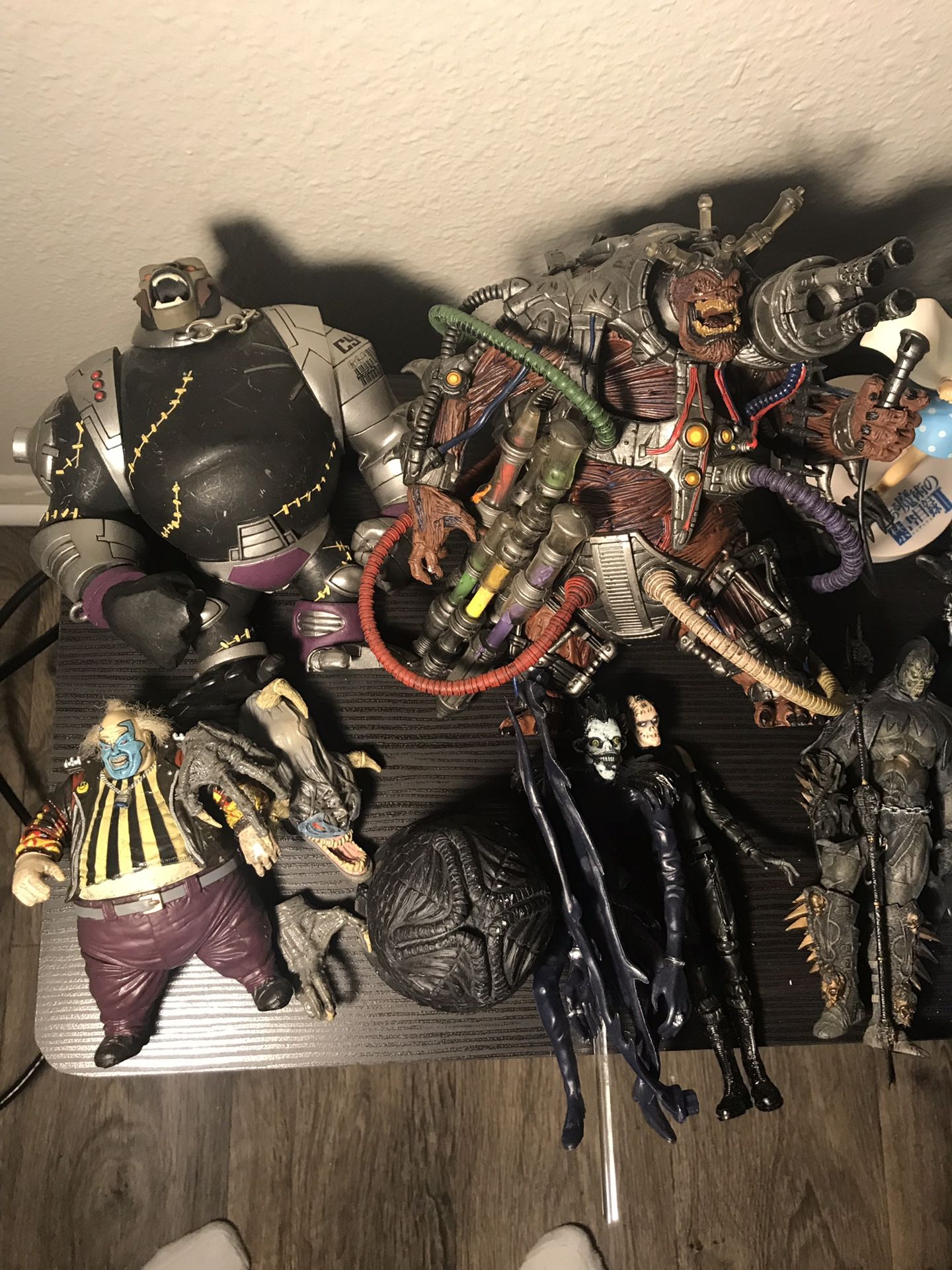 Action Figures & collectibles