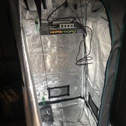 Mars Hydro Grow Tent With Ts1000 And AC Infinity Exhaust