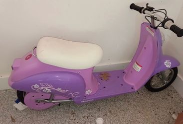 Razor Kiki Electric Scooter