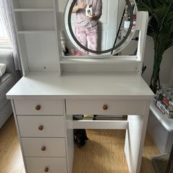 Makeup Vanity With Mirror 