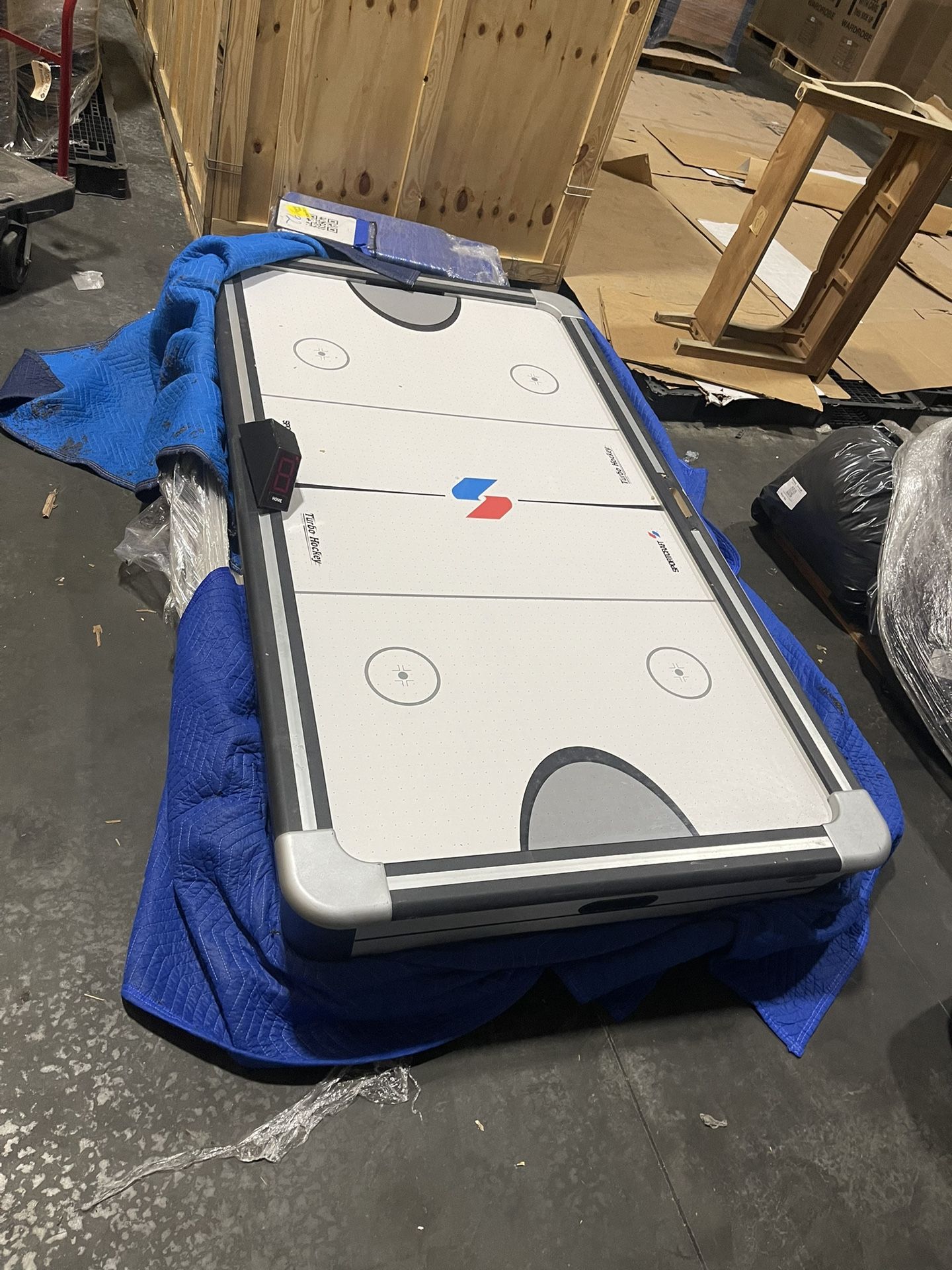 Air Hockey Table