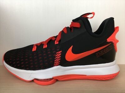 Regeringsverordening toon Roeispaan Nike LeBron Witness 5 Bred Men's US size: 10.5, size 11 for Sale in  Sturtevant, WI - OfferUp