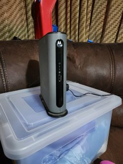 Motorola MG7700 Modem WiFi Router 

