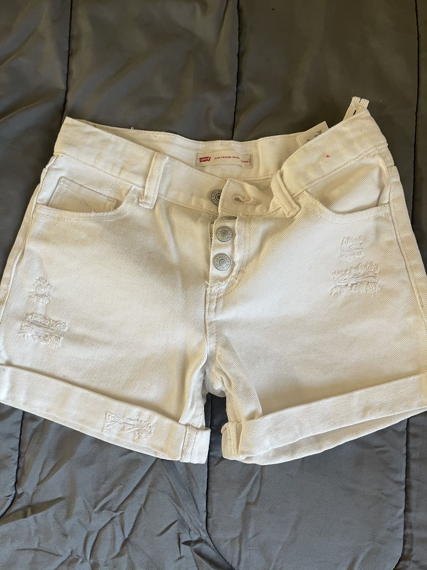 Levi’s White Shorts 