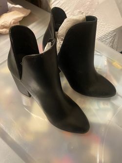 Womens Black Booties Size 7 1/2