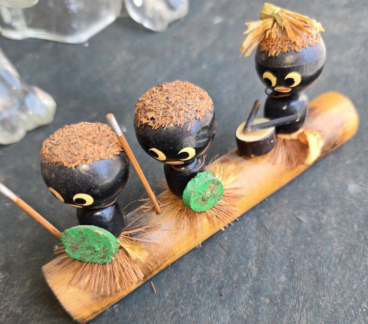 Vintage African Dools Make Offer
