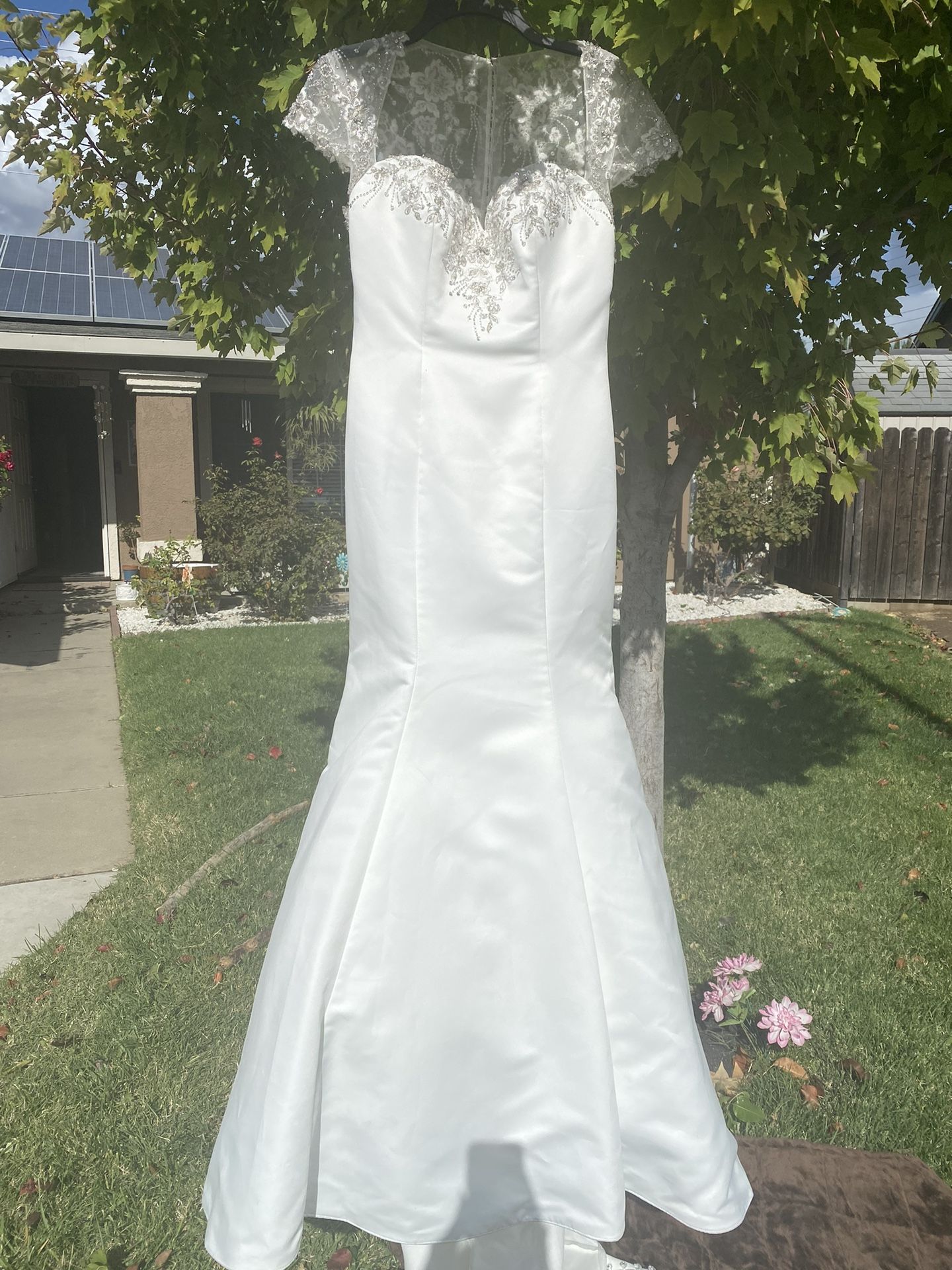 Wedding Dress Never Used 