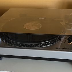 Turntable Gemini XL300 