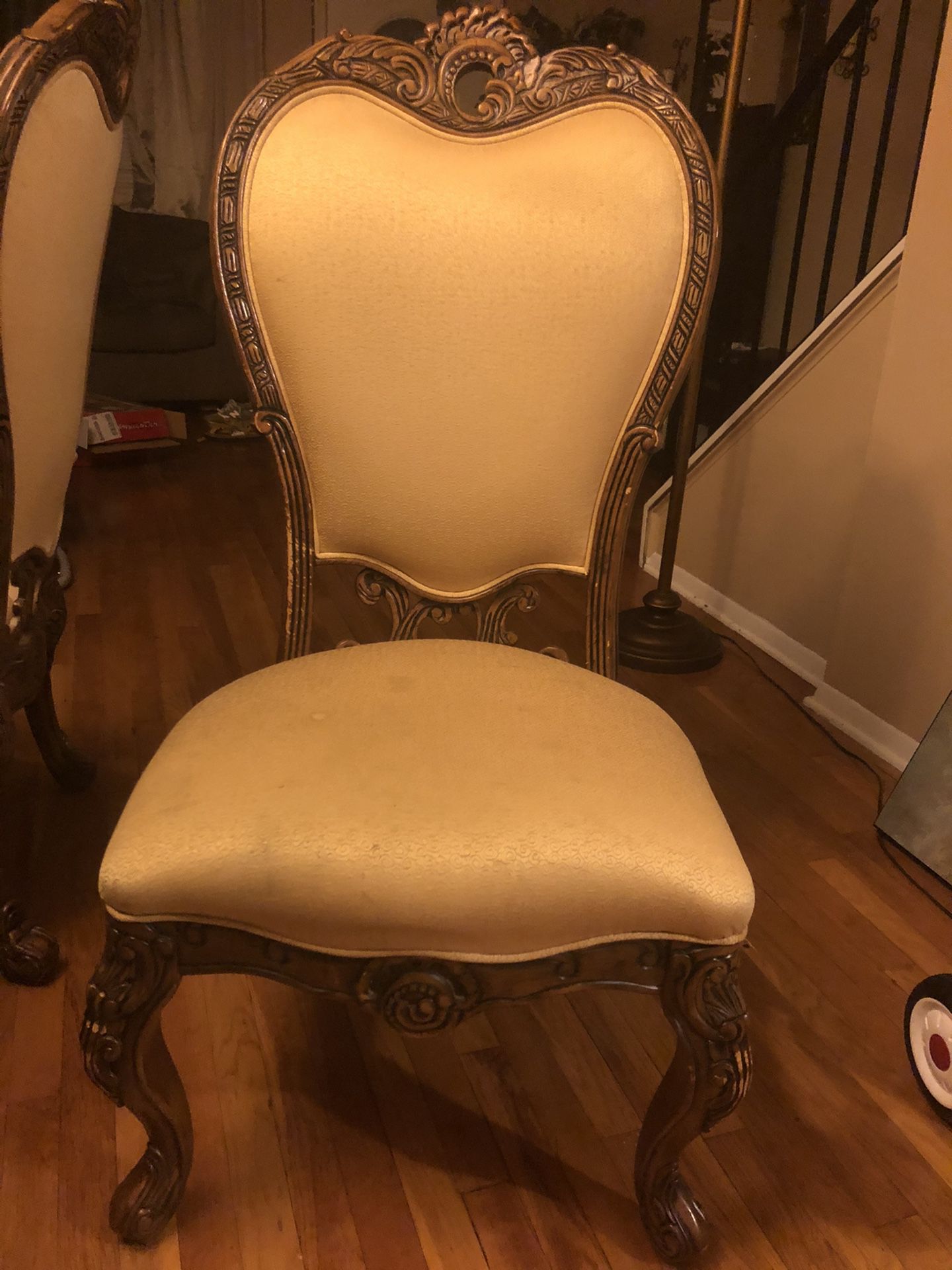 1-4 Chairs (Dining Room)