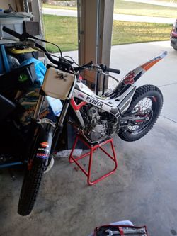 Honda Montesa Cota 4RT 260RR Repsol Edition