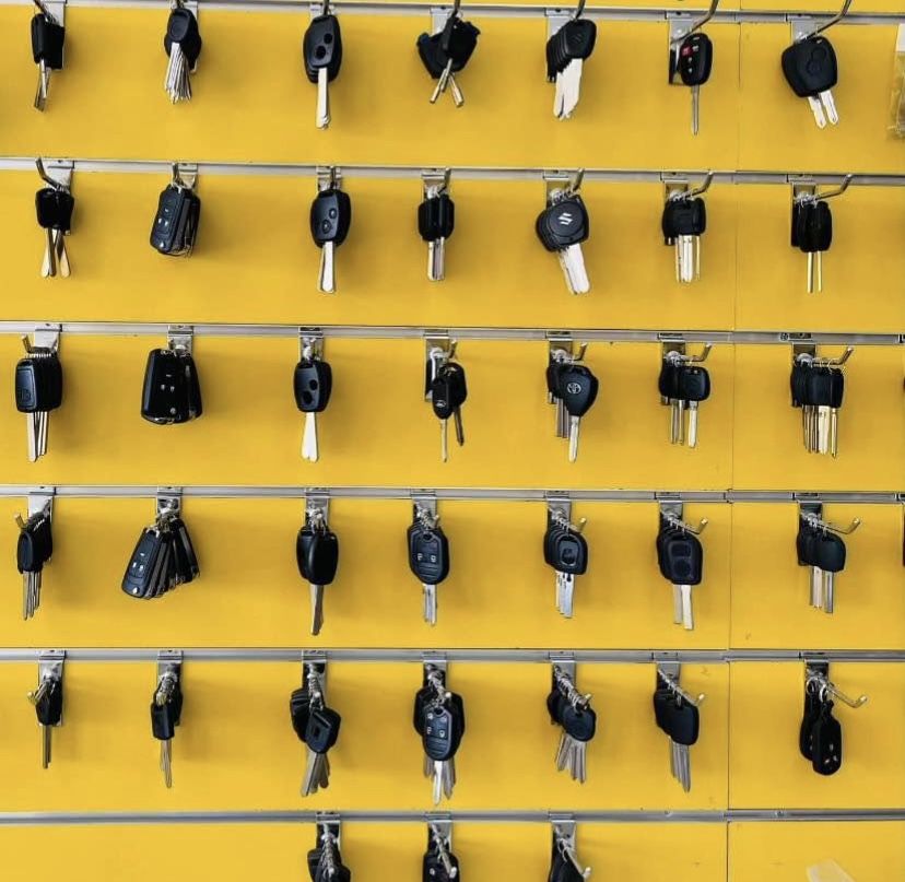 Car Keys, Remotes, Transponder Keys, Flip Keys, Smart Keys, Remote Start, Llaves, etc