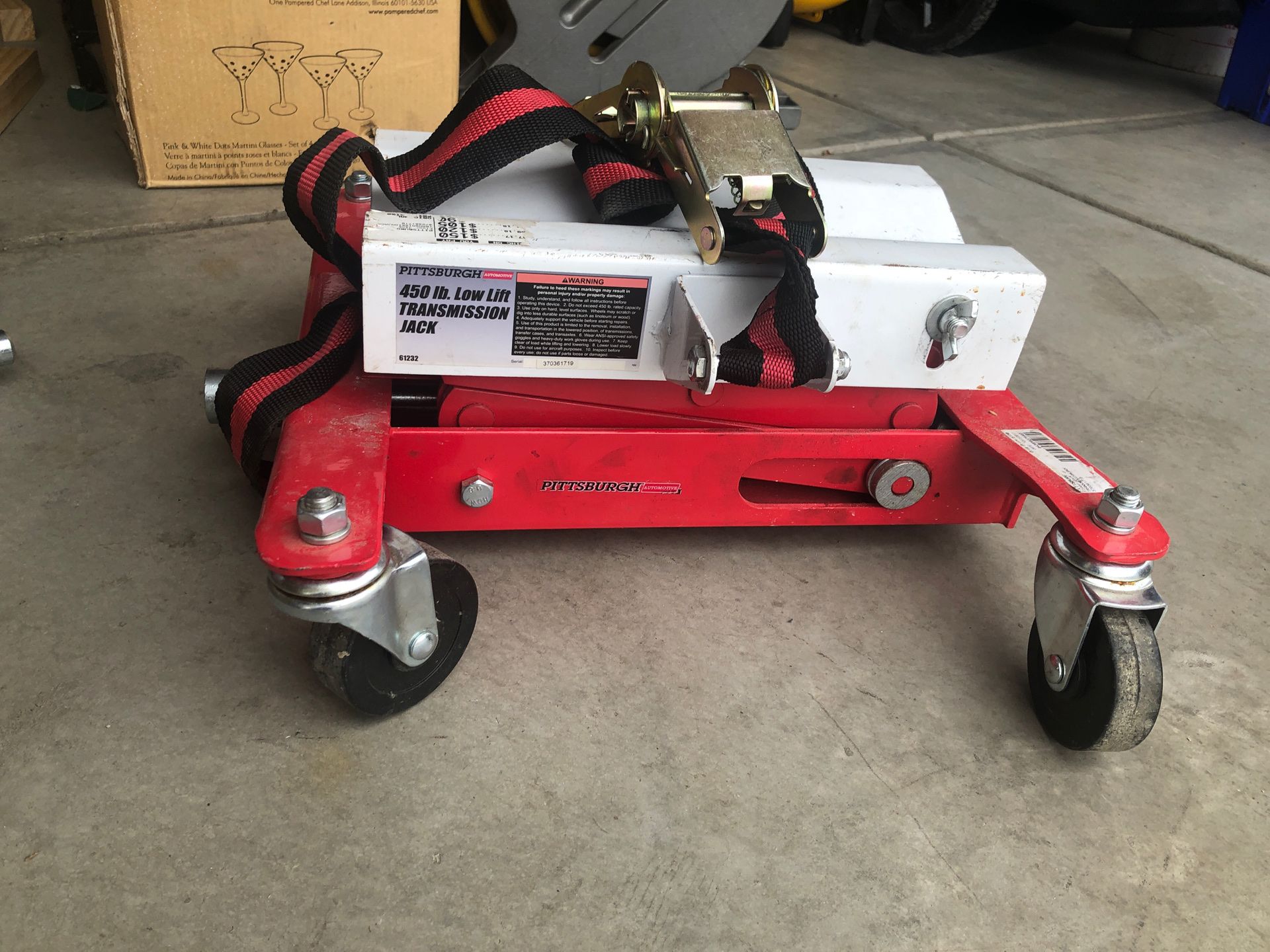 Pittsburgh 450lb low lift transmission jack for Sale in Thornton, CO
