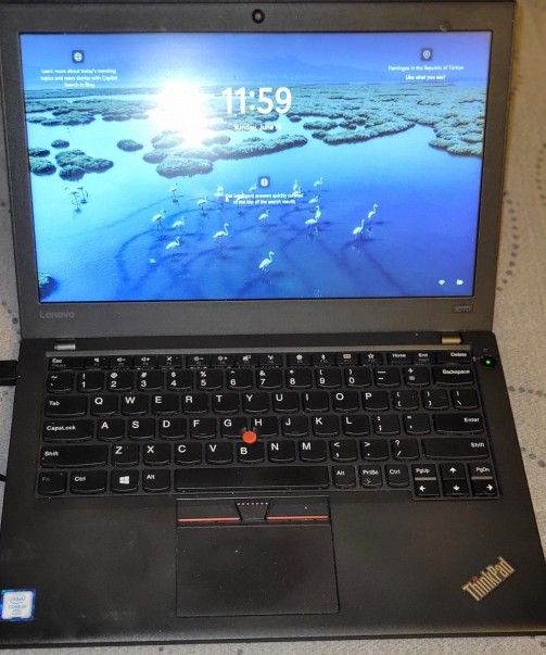 Lenovo ThinkPad X270