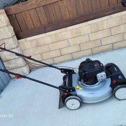 Murray 22" Walk Behind Gas Self Propelled Lawn Mower 
