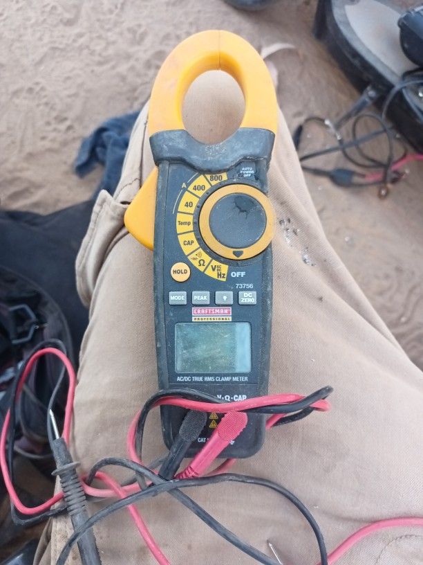 Ac/DC True RMS Clamp Meter