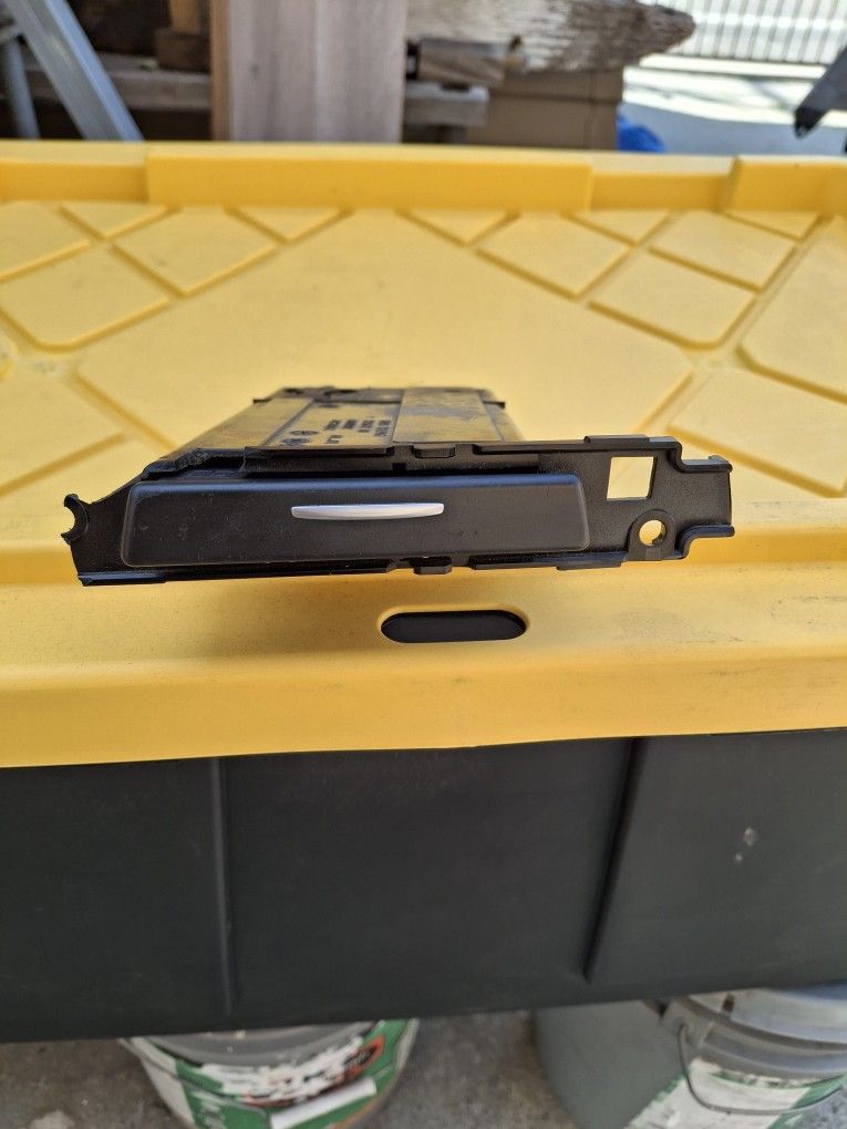 Pass. Side Cup Holder(2009 BMW 335i)