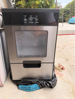 Free ice maker for Parts